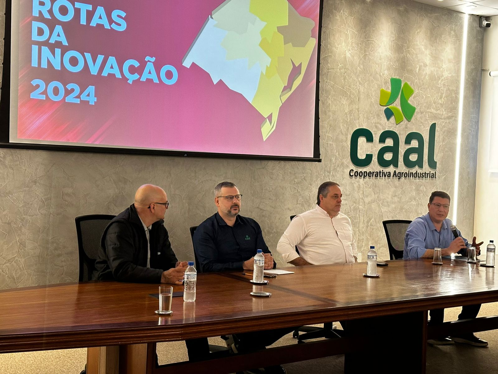 CAAL Sedia encontro regional do Rotas da Inovação do Governo do Estado